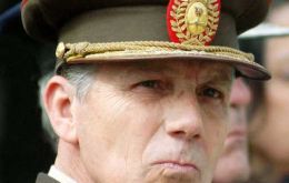General Bendini a close ally of the Kirchner from the days of Santa Cruz