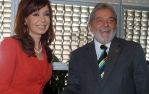 CFK and Lula da Silva seal their strategies alliance with smiles