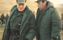 General Galtieri (L) and Menendez during the conflict