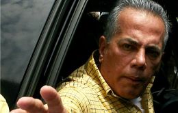 Manuel Rosales on the “wanted” list of Chavez is on the run