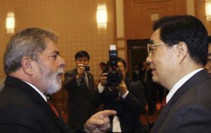 Ptes. Lula and Hu Jinatao discuss bilateral trade in Real and Yuan