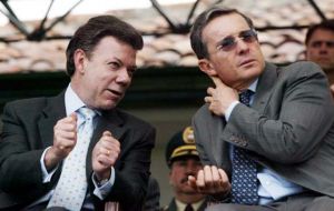 Juan Manuel Santos and Pte. Uribe