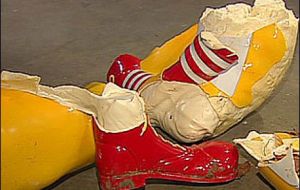 The Ronald McDonald statue was dumped in the harbour in Valparaiso