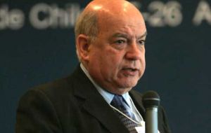 Miguel Insulza called for restraint in the coverage of police and crime issues