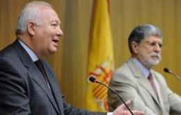 Spain’s Miguel Angel Moratinos and Brazilian counterpart Celso Amorim
