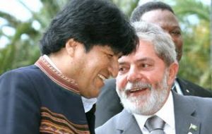 Bolivian president Evo Morales received loans and market opportunities from Lula da Silva’s visit.