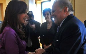 The summit was confirmed following a meeting between President Cristina Kirchner and Enrique Iglesias