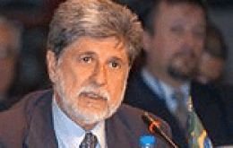 Celso Amorim fears the de facto officials could order the storming of the legation
