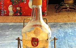 Vintage: A MacKinlay's bottle of the same age