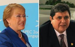 Chilean President Michelle Bachelet (left) and Peruvian President Alan Garcia (right) at the APEC Summit. Photo: Reuters