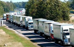 Trucks loaded with perishables delayed at Brazilian Customs