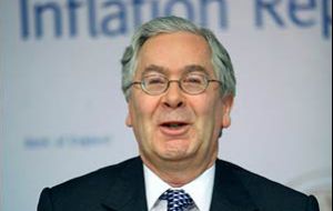 Bank Governor Mervyn King warned about inflation on the short term 