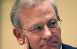 Kansas City Fed President Thomas Hoenig believes exceptionally low rates create risk of new financial bubbles 