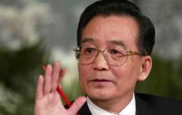 Premier Wen  Jiabao admits that inflation, corruption and income inequality are major problems 