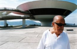  Oscar Niemeyer, the 102-year-old communist regarded as the “father” of the Brazilian capital