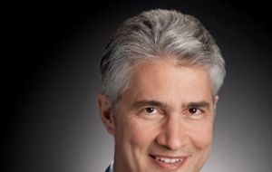 Continental's chief executive, Jeff Smisek, will be the merged companies CEO