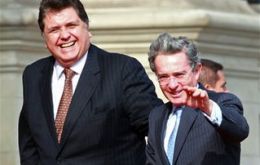 Peruvian president Alan Garcia and Colombian leader Alvaro Uribe 