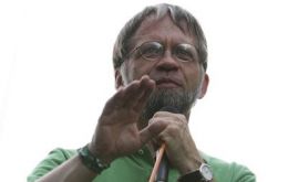 Antanas Mockus the extravagant candidate that has sent shock waves to Uribe’s political organization 
