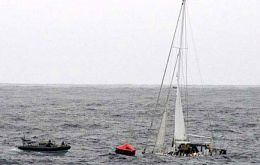 HMS Clyde rescued the crew of the sinking yacht “Hollinsclough” (MoD Crown Copyright)