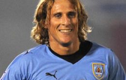 Uruguayan striker Diego Forlán, hero of the victory over the South African home team 