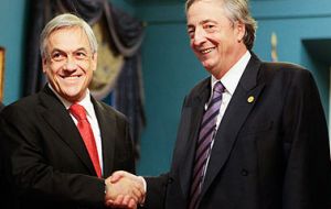 Chilean president Sebastián Piñera with Unasur Secretary General Nestor Kirchner 