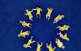In 2009, about 5.4 million babies were born in the EU 