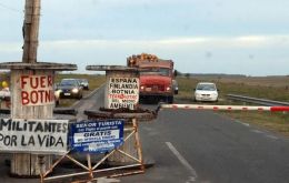 The road to the international bridge will be again blocked but on Sundays  