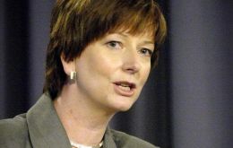 PM Julia Gillard one seat majority is prisoner of the Green party