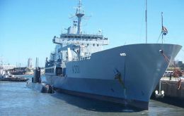 SAS Drakensberg docked in Buenos Aires