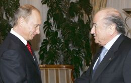 Russian PM Putin and FIFA president Blatter