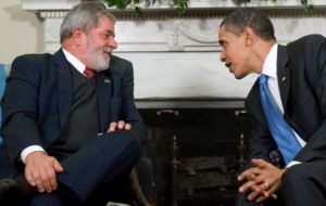 Lula da Silva and Obama share a good moment 