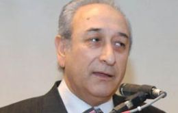 Former Santa Cruz Governor Arturo Antonio Puricelli  Sociedad