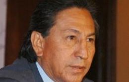 Alejandro Toledo is supported by the business community 