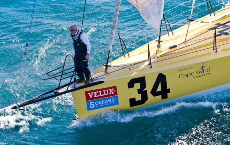 Brad Van Liew leading the regatta with Le Pengouin (Photo by Ainhoa Sanchez/w-w-i.com)