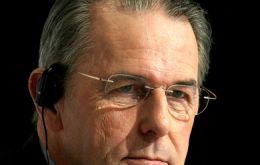 IOC president Jacques Rogge, no sport escapes the ‘disease’ (Photo zimio.com)