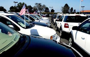 As the US economy slowly improving consumers are back at dealers 