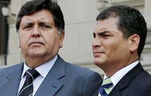 Peruvian president Alan García and his Ecuadorean peer Rafael Correa 
