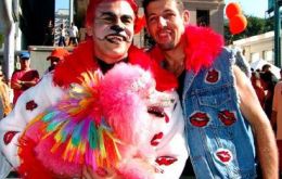 Gay couples celebrate during Carnival festivities (Photo Wikipedia)