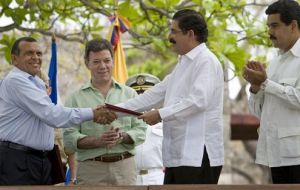 The former president is back following an agreement brokered by Colombia and Venezuela presidents  