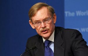 Robert Zoellick’s mandate ends in mid-2012 