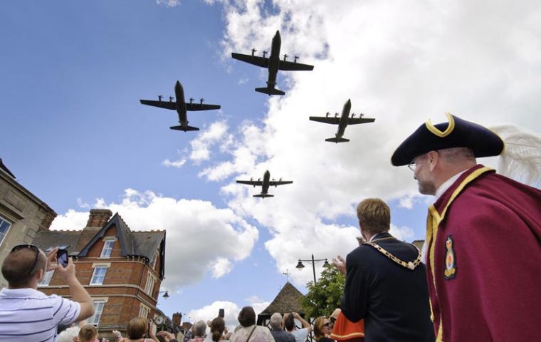 Locals gather to mark the departure of the last of the Hercules Force from RAF Lyneham  (Picture: Paul Crouch, Crown Copyright/MOD 2011)