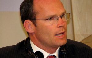 Minister of Agriculture Simon Coveney: “no sense in replacing Irish beef”