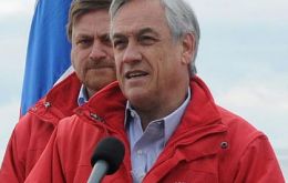 Piñera from 63% approval when the 33 miners rescue to 53% disapproval  