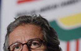 Brazil's IMF director Paulo Nogueira Batista is not convinced with the plan