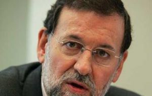 The conservative Mariano Rajoy is seven percentage points ahead of Rubalcaba  