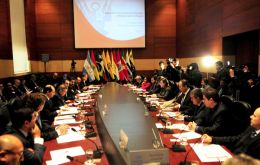 The moment to act as a group, said Colombian Finance minister Juan Echeverry 