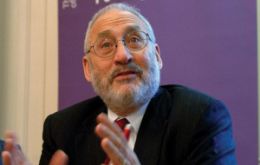 Professor Stiglitz: “saving the Euro will cost money, but it will cost more money if it falls apart”<br />
<br />
