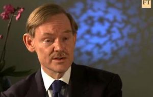 The column from WB president Robert Zoellick was first published by the Financial Times  