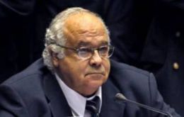 Defense minister Eleuterio Fernandez Huidobro informed Parliament on three independent reports