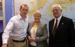 MLAs Halford and Edwards meet the FCO Minister of State, Jeremy Browne MP (Photo PN) 